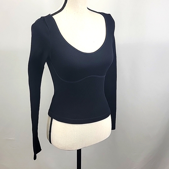 Lovepoem Long Sleeve Top Size M/L - Picture 1 of 5